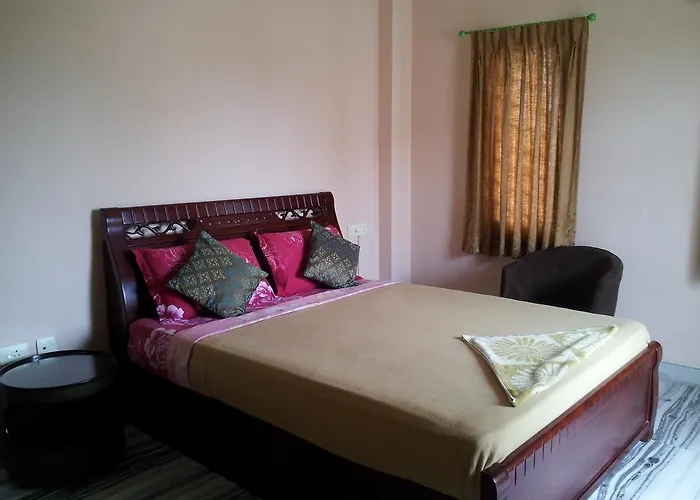Roshini Serviced Apartments
