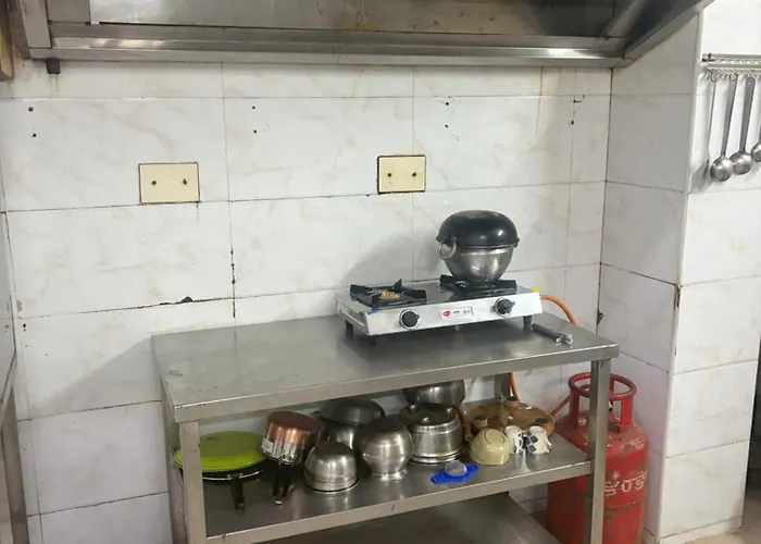 Gulnaar Inn Near Us Counsulate Sankar Nethralaya Apollo Hospital